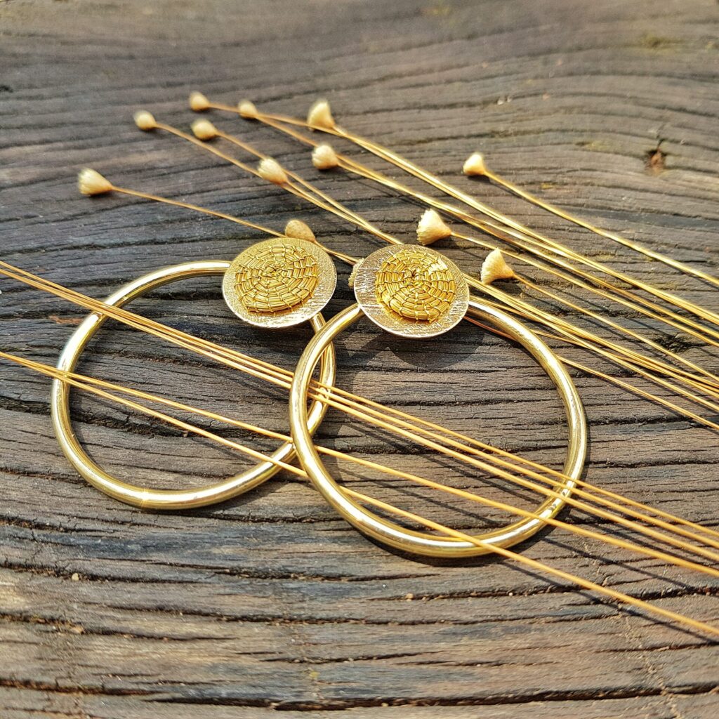 Acessórios de Capim Dourado: brinco bambole