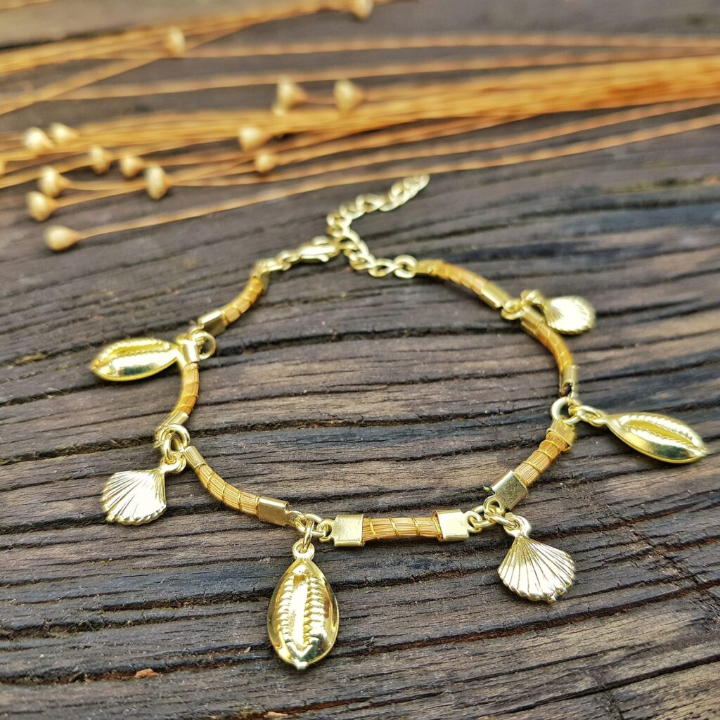Acessórios de Capim Dourado: pulseira conchas